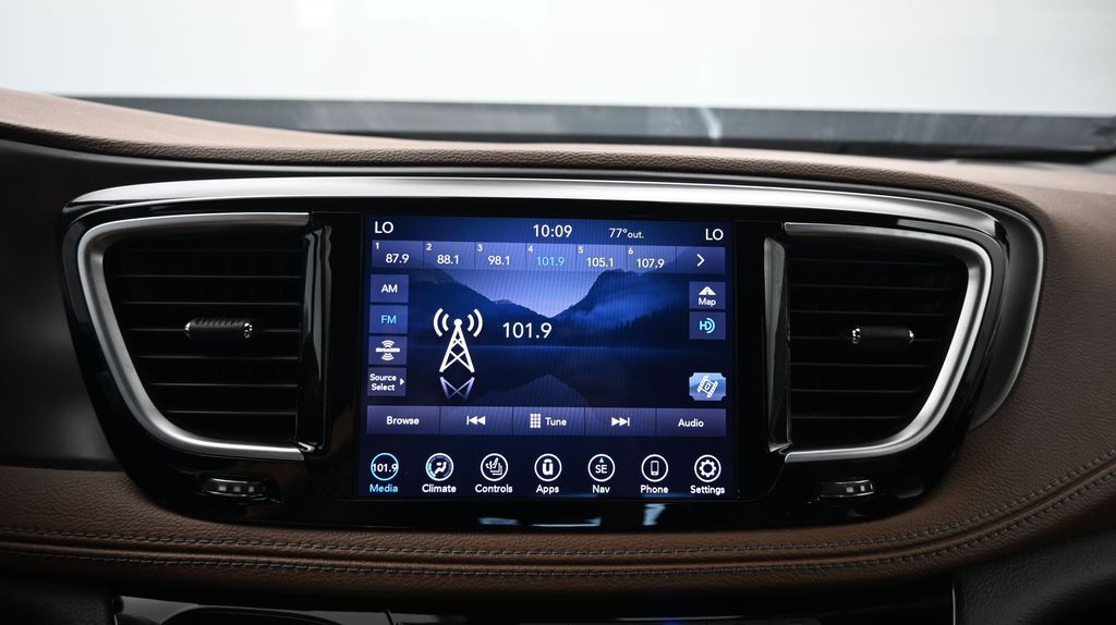 2020 Chrysler Pacifica Limited - Photo 34