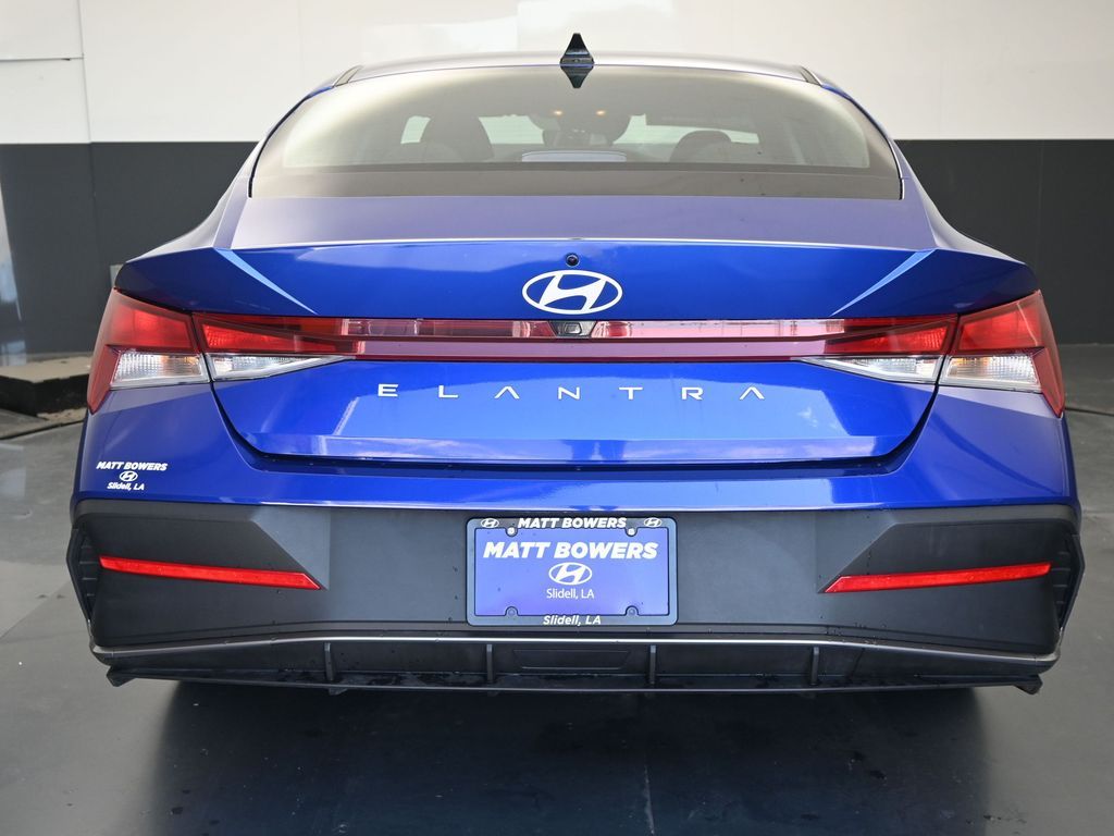 2024 Hyundai Elantra SEL - Photo 17