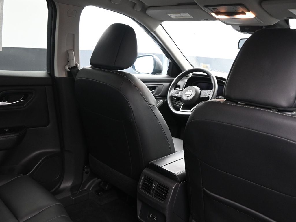 2024 Nissan Rogue SL - Photo 15