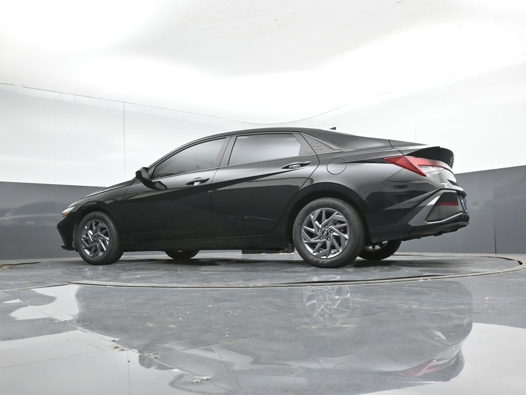 2024 Hyundai Elantra SEL - Photo 40