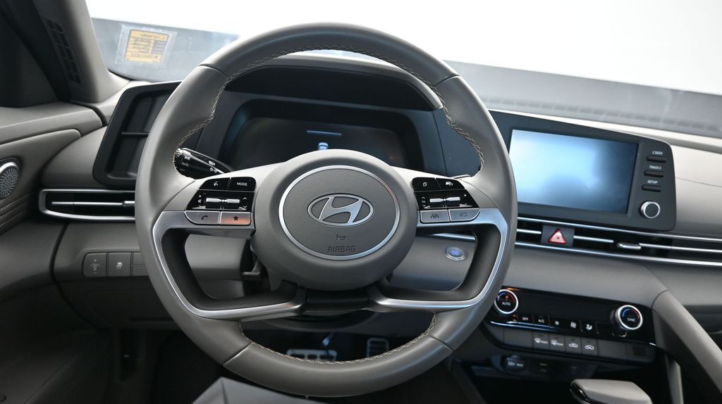 2025 Hyundai Elantra SEL - Photo 26