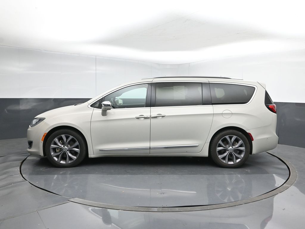 2020 Chrysler Pacifica Limited - Photo 6