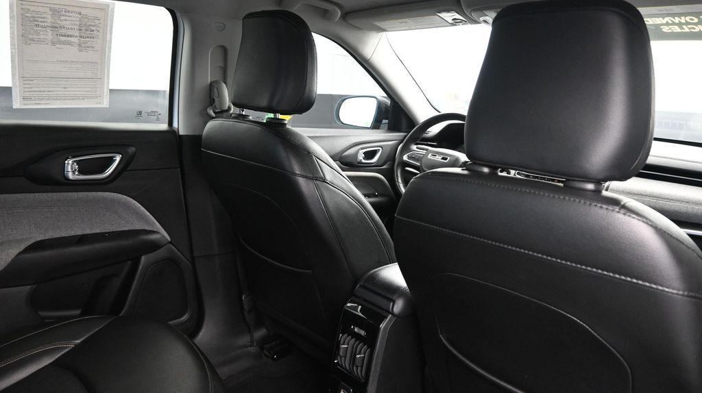 2022 Jeep Compass Latitude Lux - Photo 15