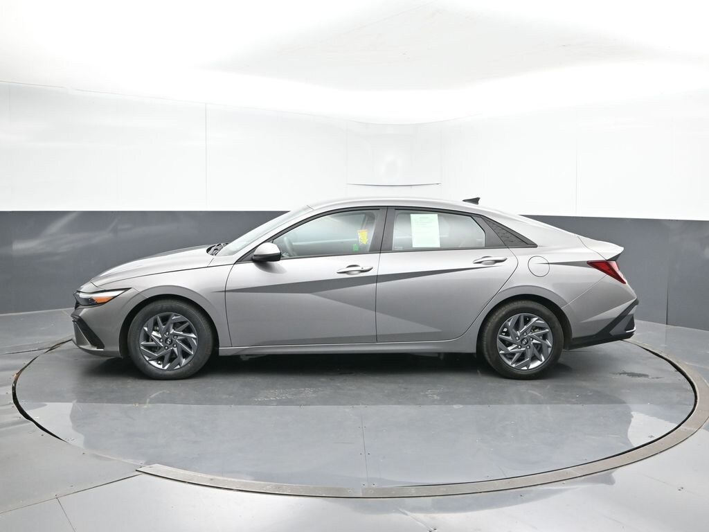 Used 2024 Hyundai Elantra Sedan