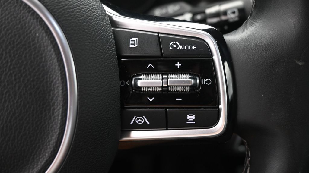 2022 Kia Sorento SX - Photo 32
