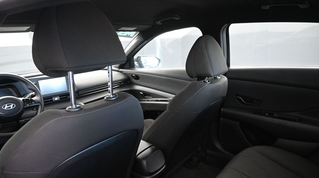 2025 Hyundai Elantra SEL - Photo 20