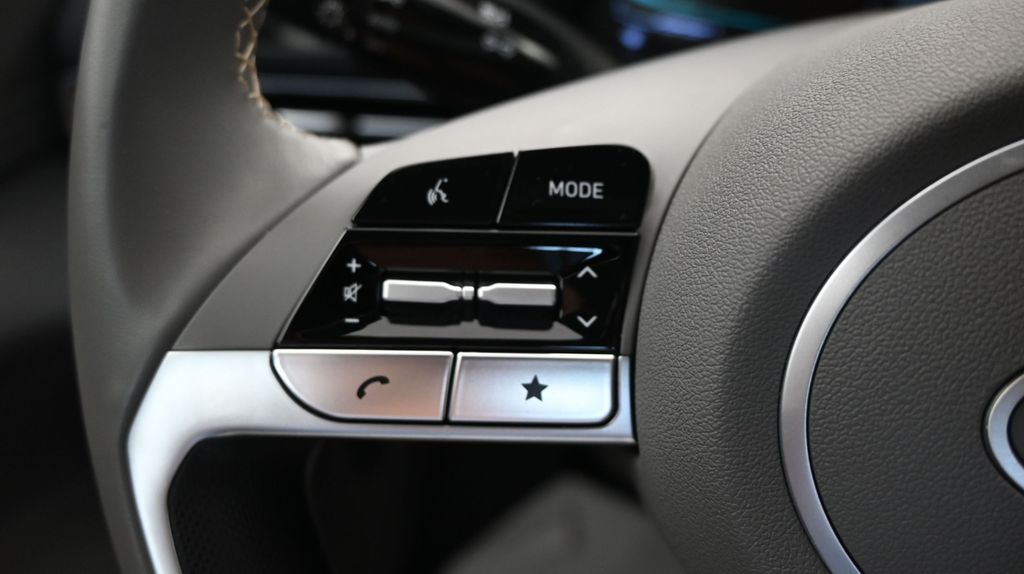 2025 Hyundai Elantra SEL - Photo 28