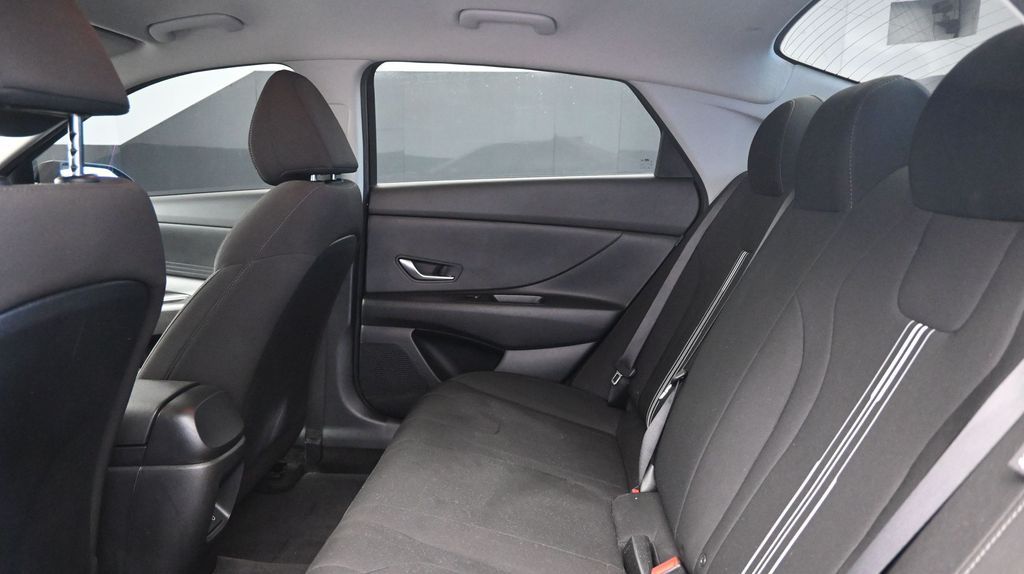 2024 Hyundai Elantra SEL - Photo 18
