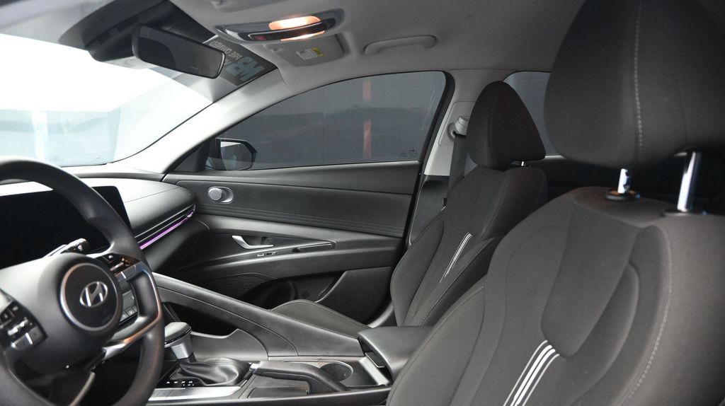 2024 Hyundai Elantra SEL - Photo 23