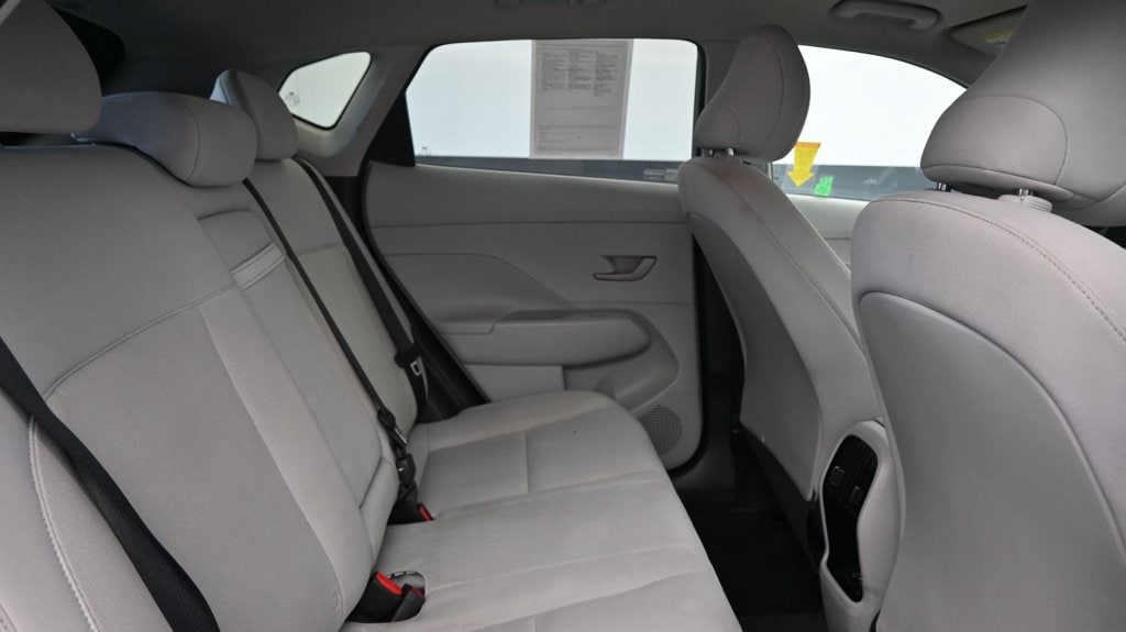 2024 Hyundai Kona SEL - Photo 13