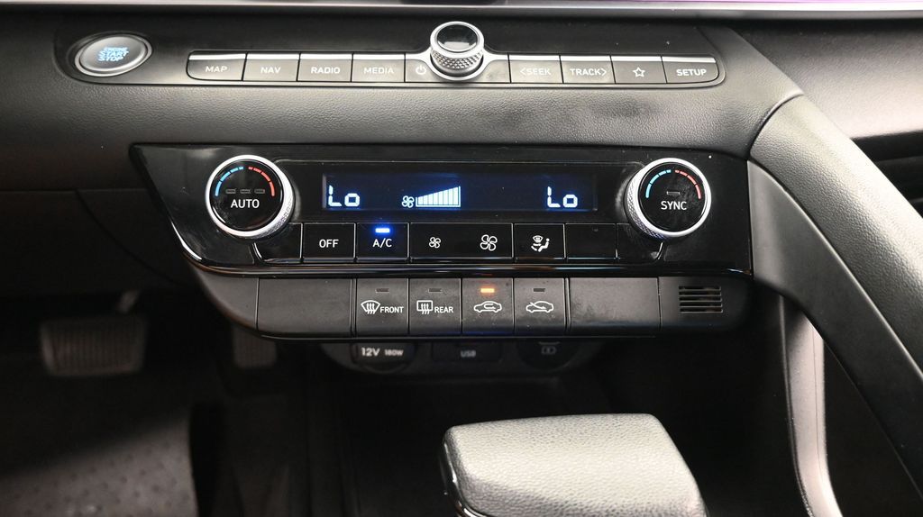 2024 Hyundai Elantra SEL - Photo 32