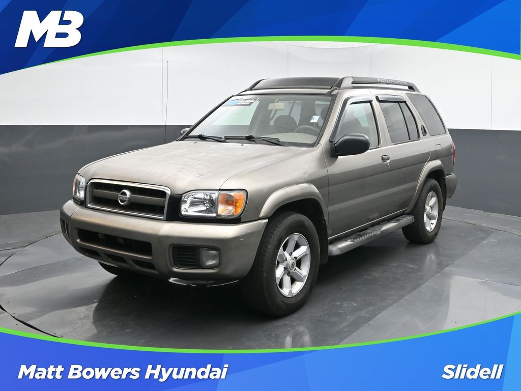 2004 Nissan Pathfinder SE's photo