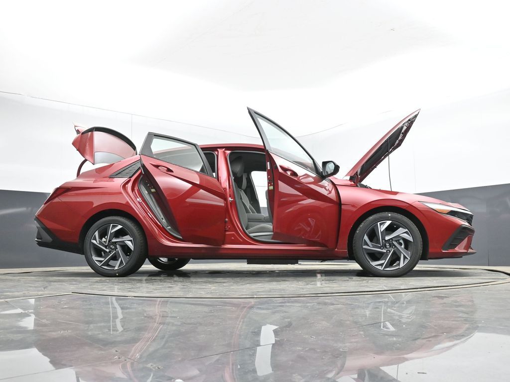 2025 Hyundai Elantra SEL - Photo 55