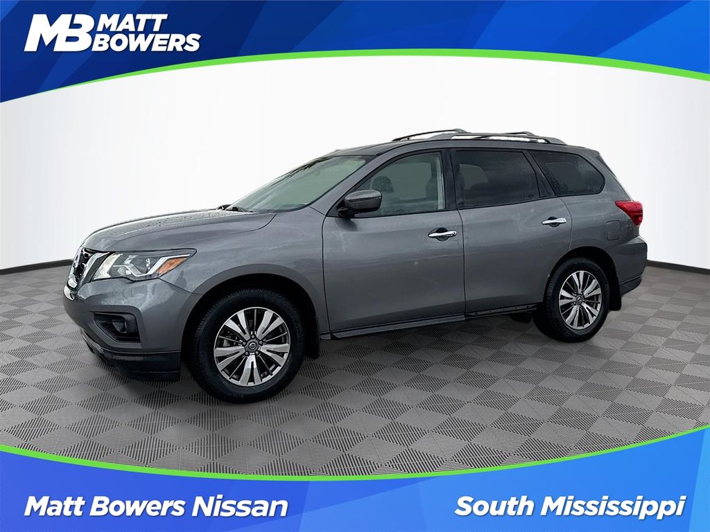 2019 Nissan Pathfinder S's photo