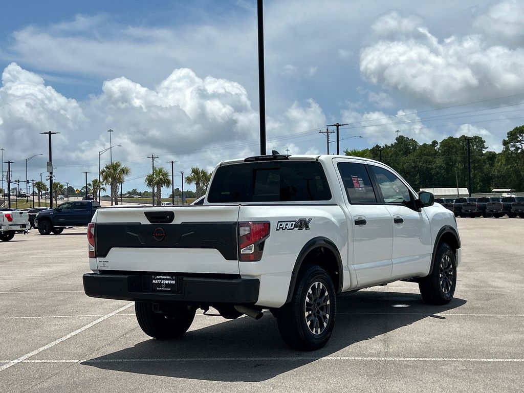 2023 Nissan Titan PRO-4X - Photo 7