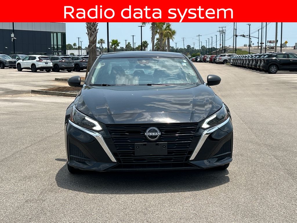 2025 Nissan Altima SV - Photo 10