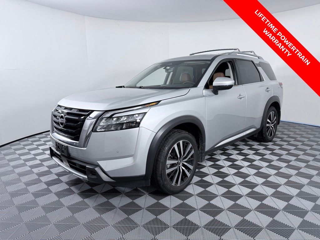 2025 Nissan Pathfinder Platinum 2WD's photo