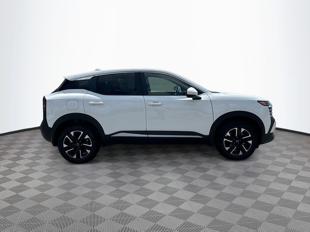 2025 Nissan Kicks SV photo 2
