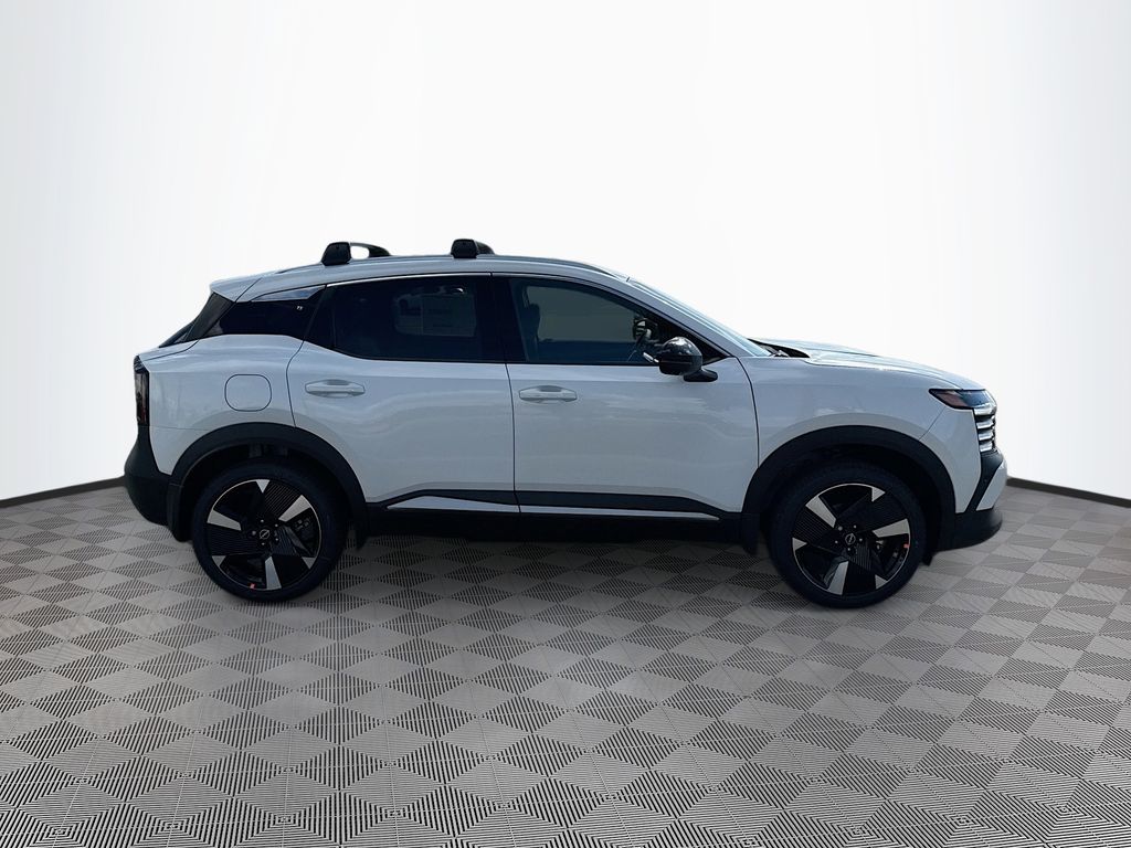 2026 Nissan Kicks SR photo 4