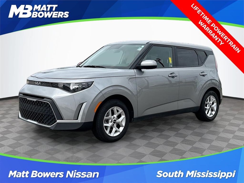 Used 2025 Kia Soul LX Hatchback