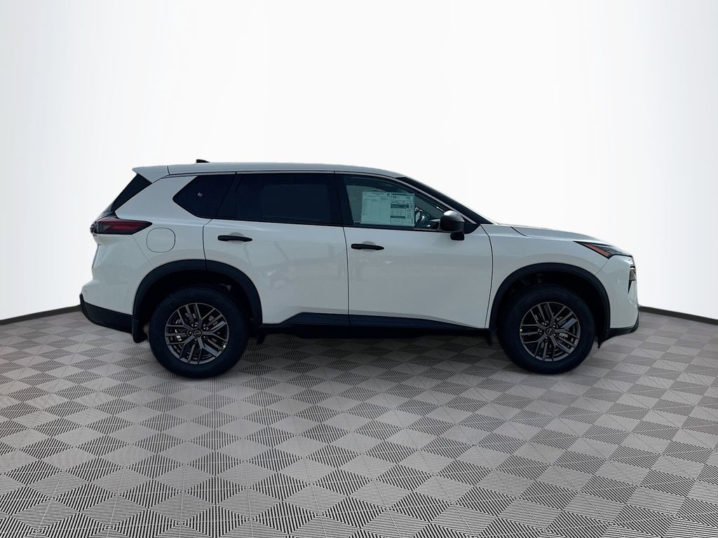 2026 Nissan Rogue S photo 2