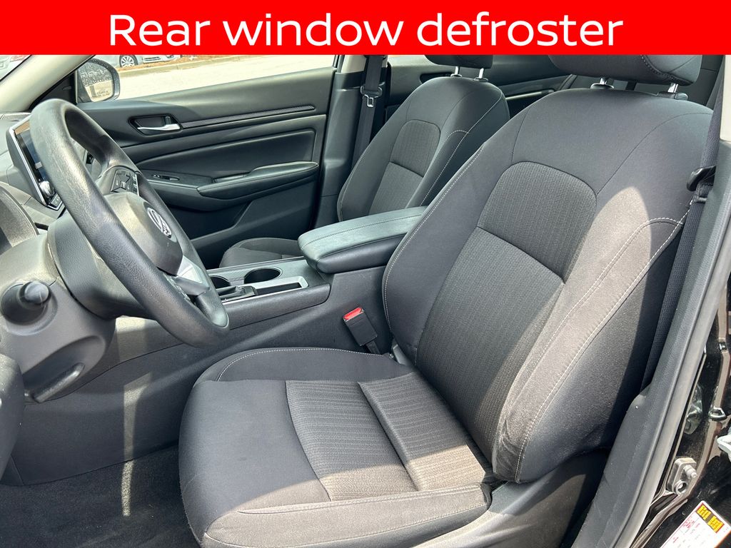 2025 Nissan Altima SV - Photo 13