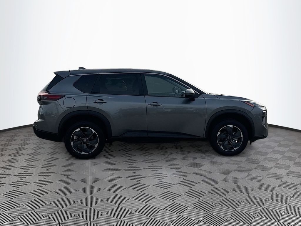 2024 Nissan Rogue SV photo 3