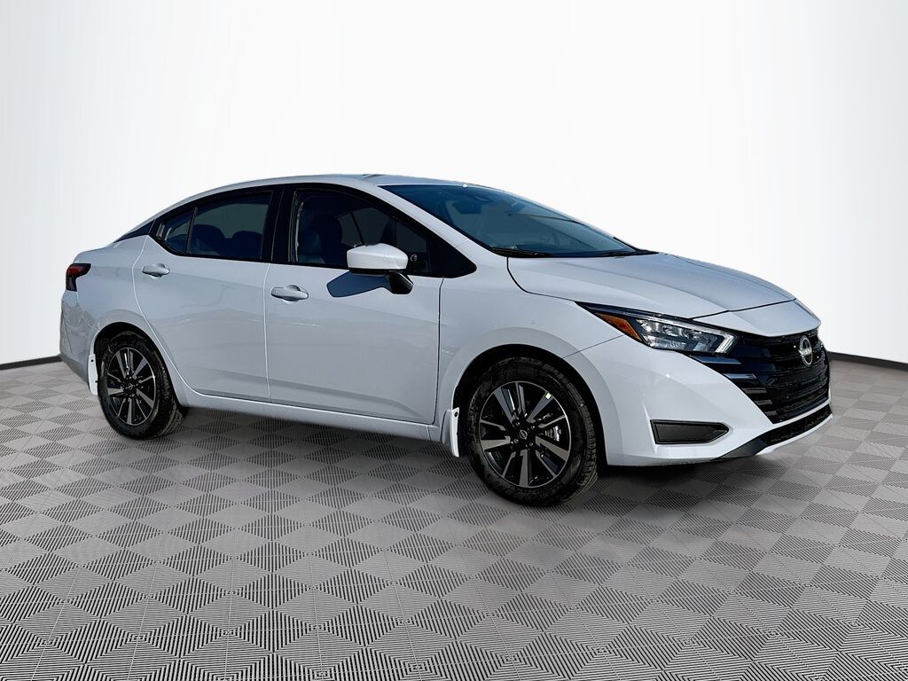 New 2025 Nissan Versa 1.6 SV Sedan