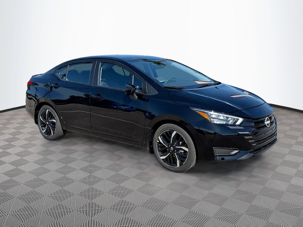 2025 Nissan Versa 1.6 SR photo 2