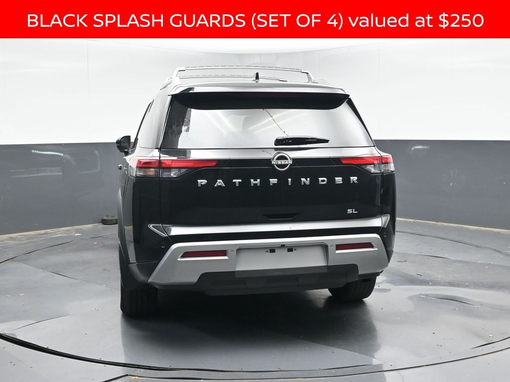 2024 Nissan Pathfinder SL photo 3