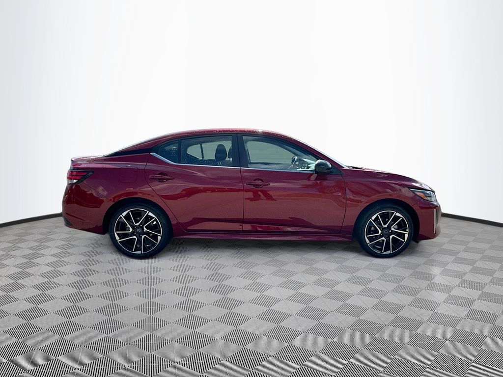 2025 Nissan Sentra SR photo 4