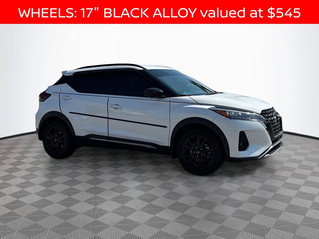 2024 Nissan Kicks SR photo 2