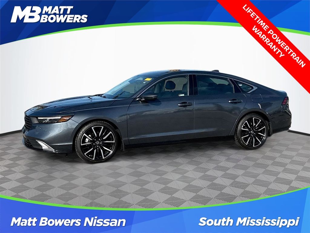 2023 Honda Accord Hybrid Touring's photo