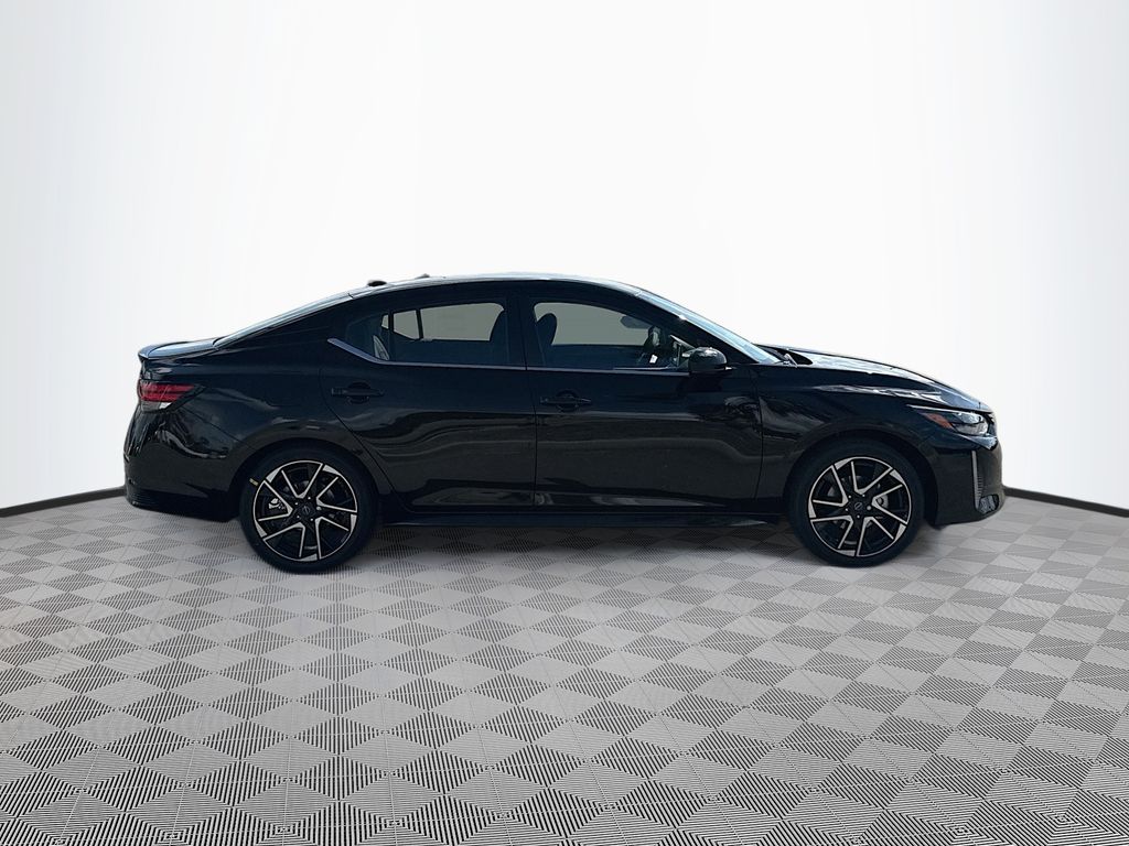 2025 Nissan Sentra SR photo 4