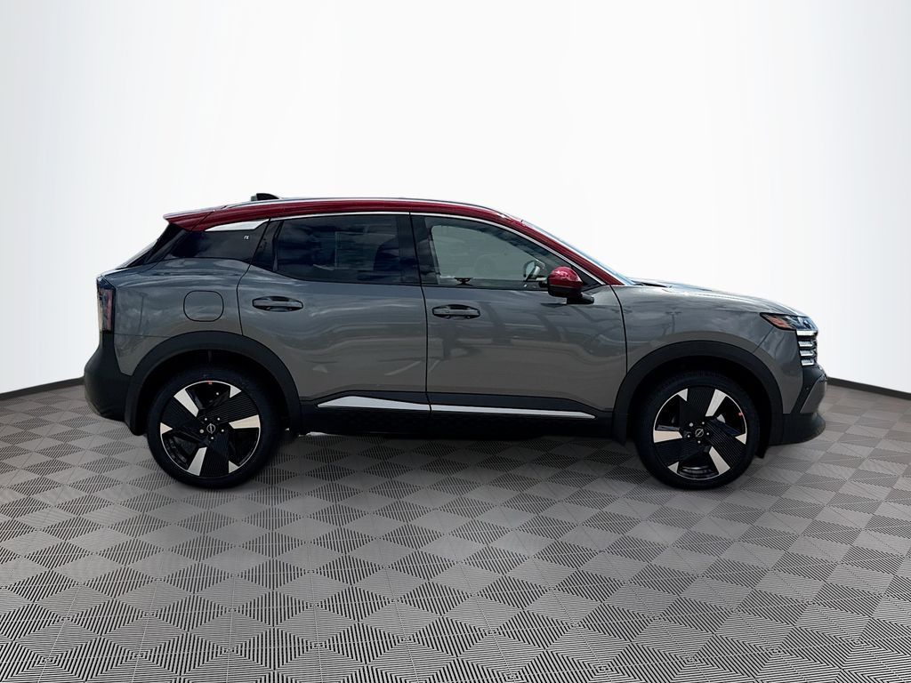 2026 Nissan Kicks SR photo 3