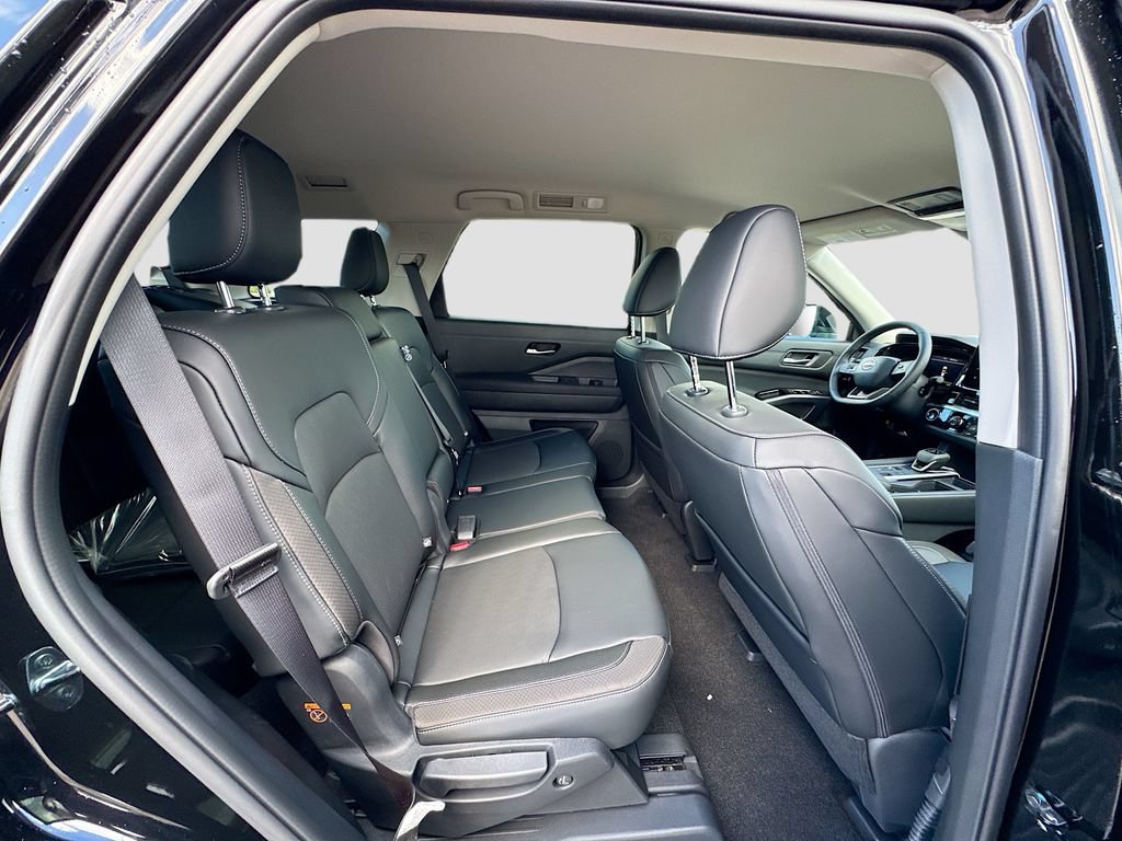 2026 Nissan Pathfinder SL - Photo 17
