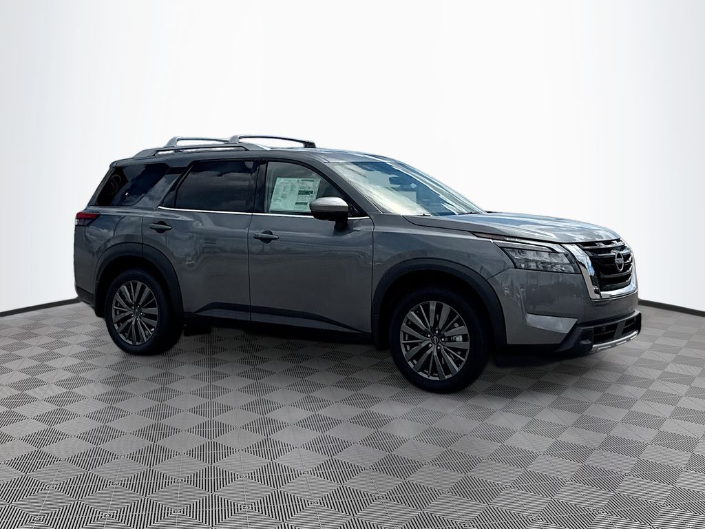2025 Nissan Pathfinder SL photo 2