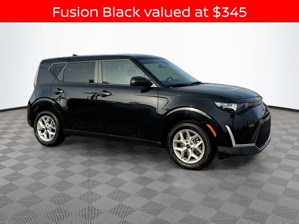 Used 2025 Kia Soul LX Hatchback