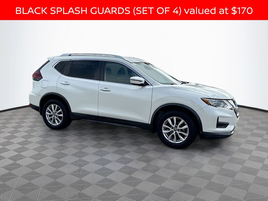 2020 Nissan Rogue SV photo 3