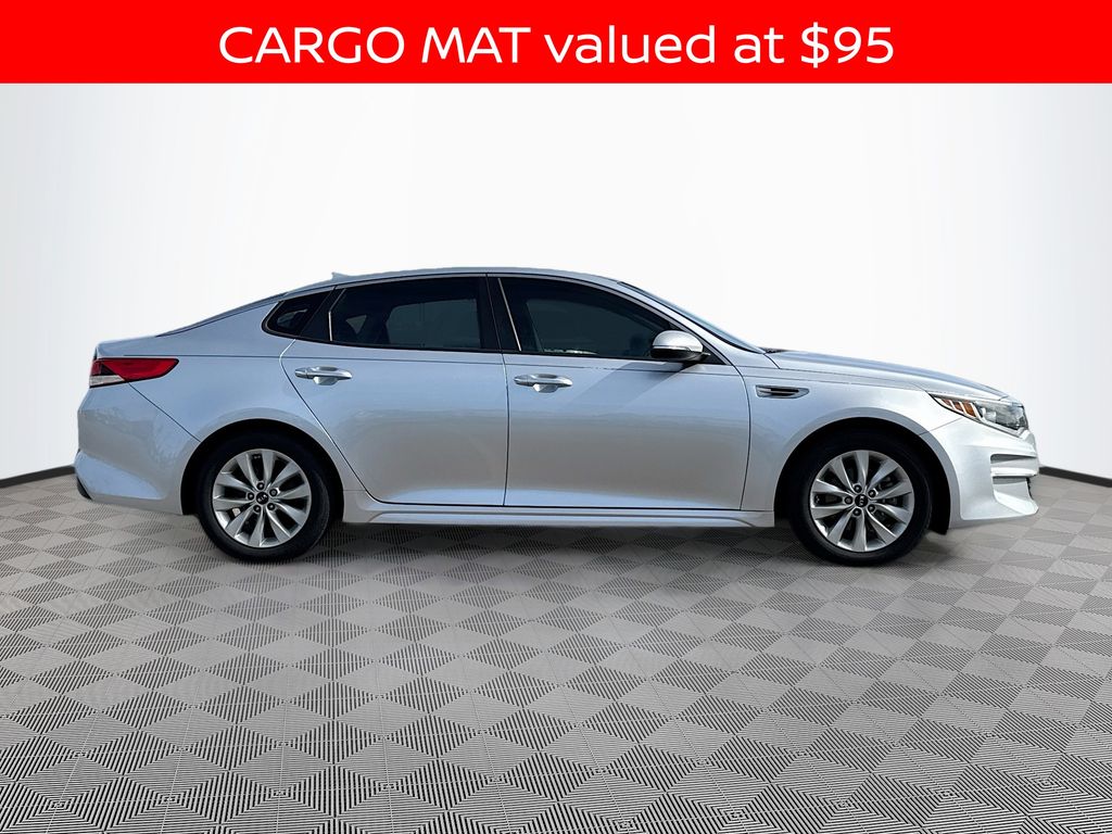 2018 Kia Optima LX photo 3