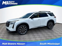 2026 Nissan Pathfinder Platinum SUV