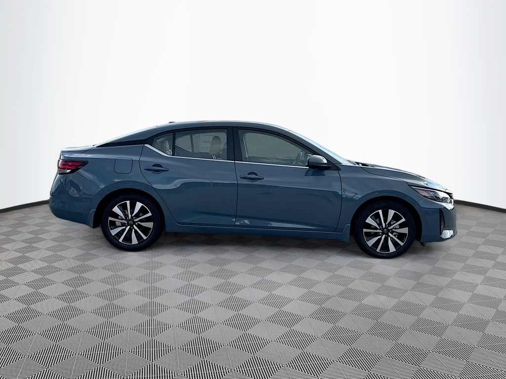 2025 Nissan Sentra SV photo 2