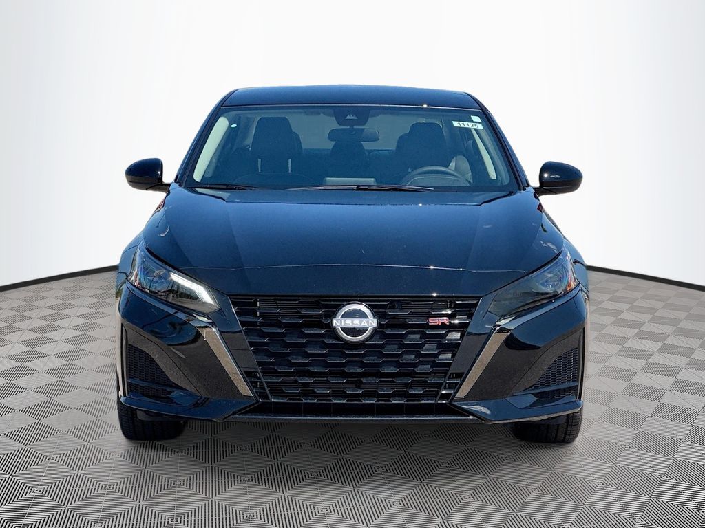 2025 Nissan Altima SR photo 2