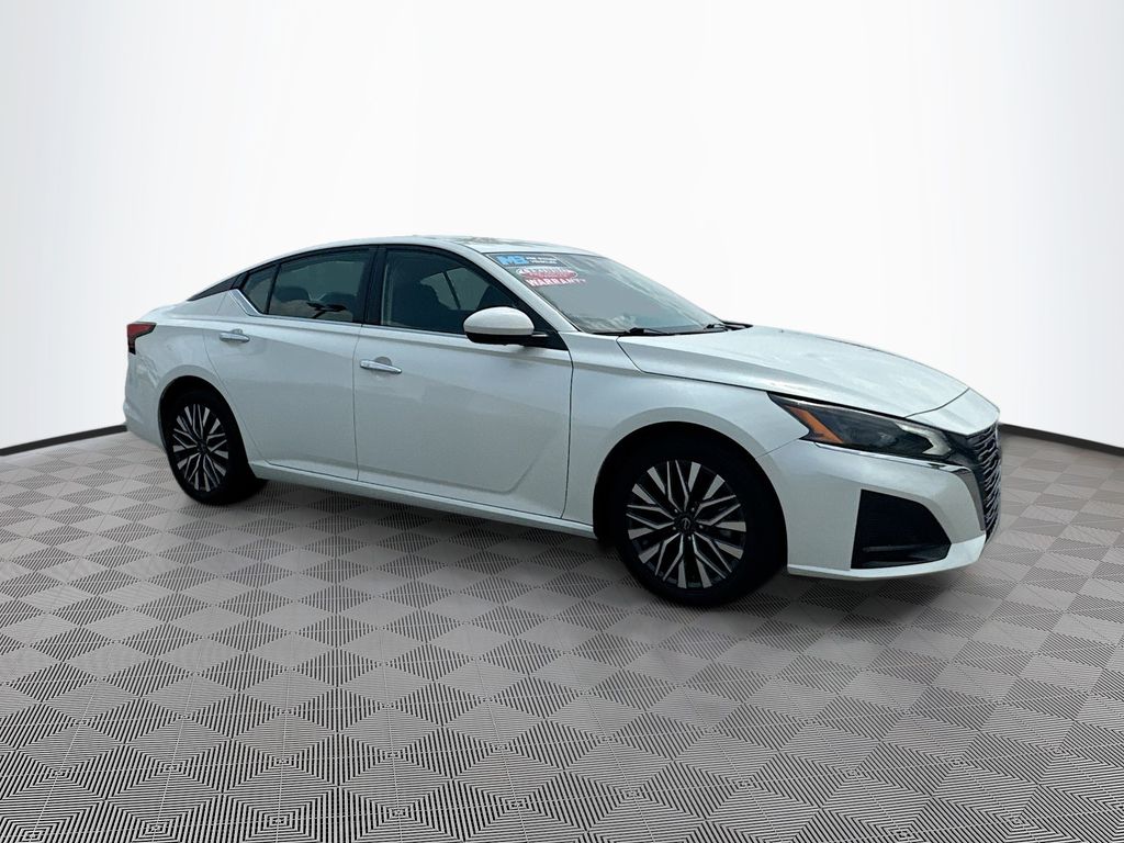 2023 Nissan Altima 2.5 SV photo 2