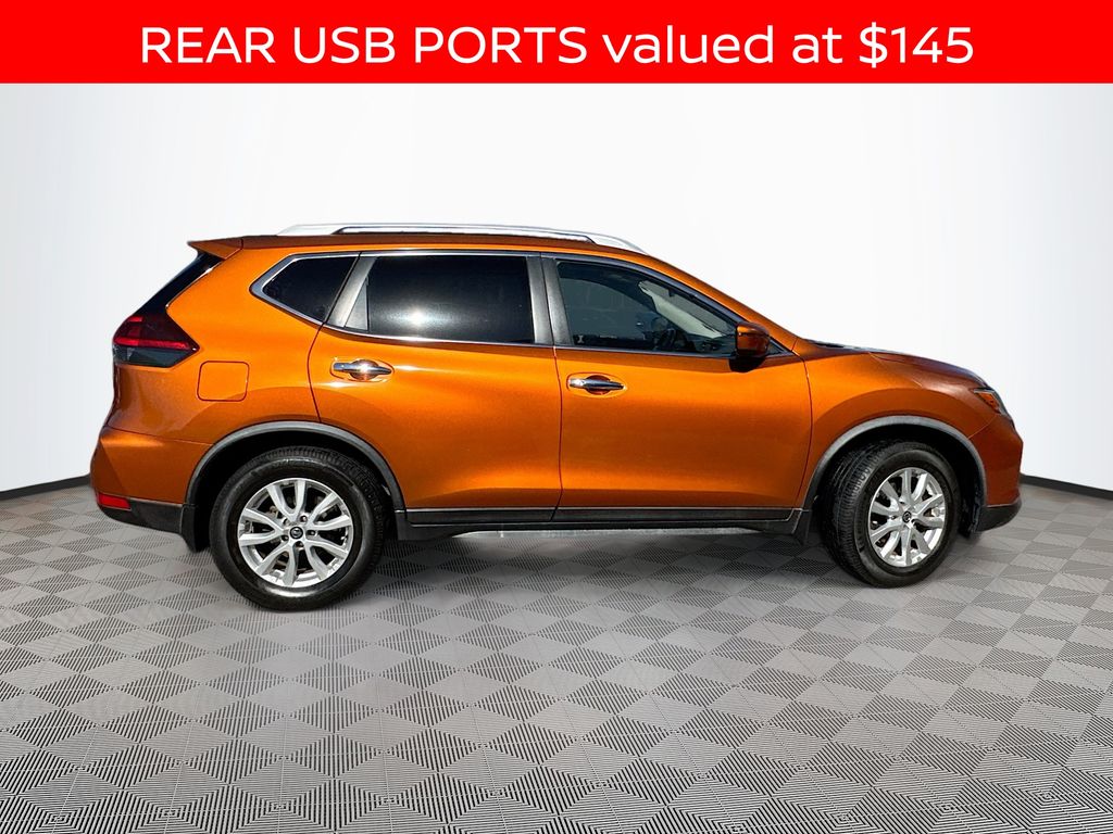 2020 Nissan Rogue SV photo 3