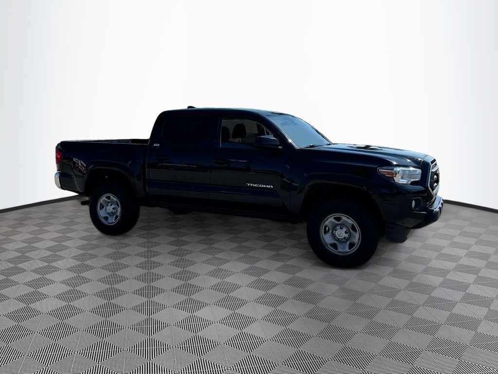 2022 Toyota Tacoma SR5 photo 2
