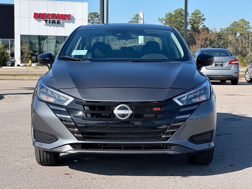 New 2025 Nissan Versa 1.6 SR Sedan