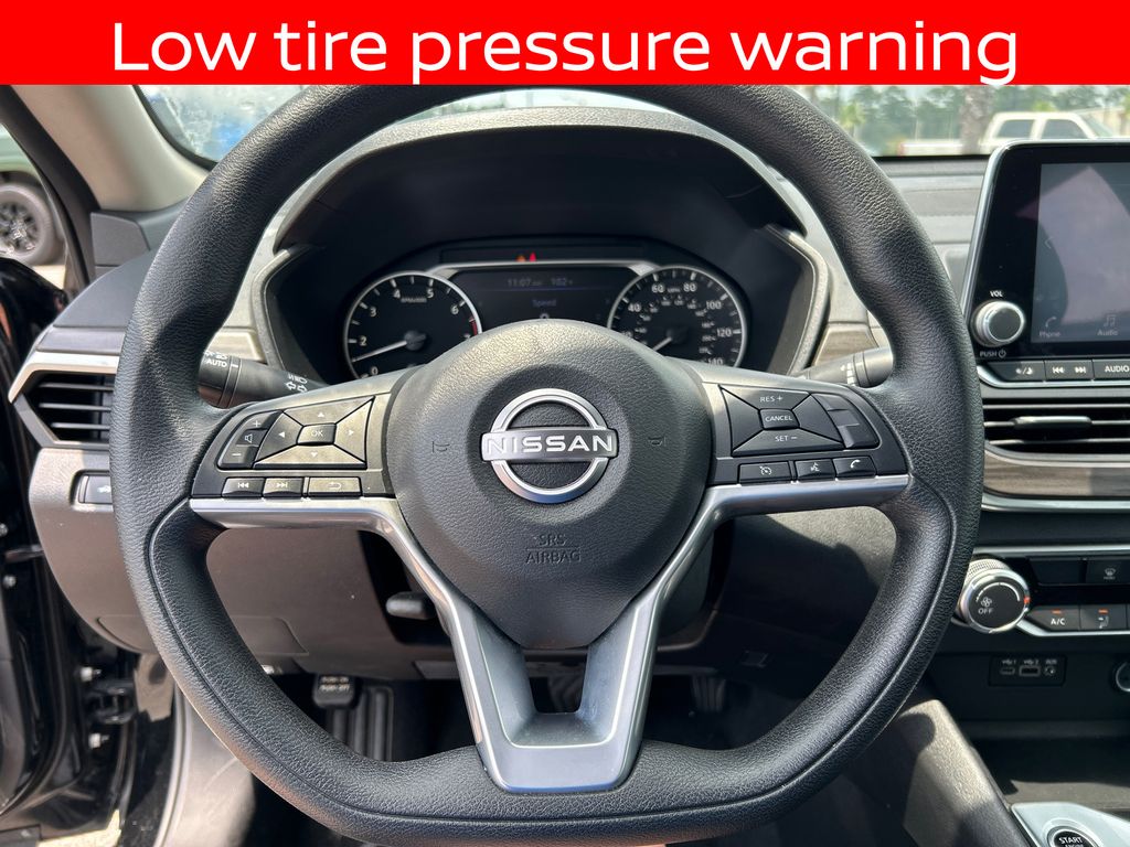 2025 Nissan Altima SV - Photo 23