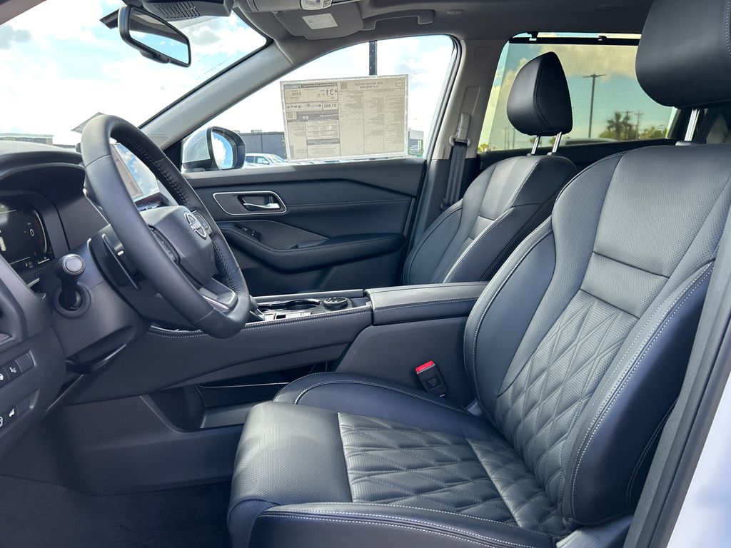 2026 Nissan Rogue Platinum - Photo 17
