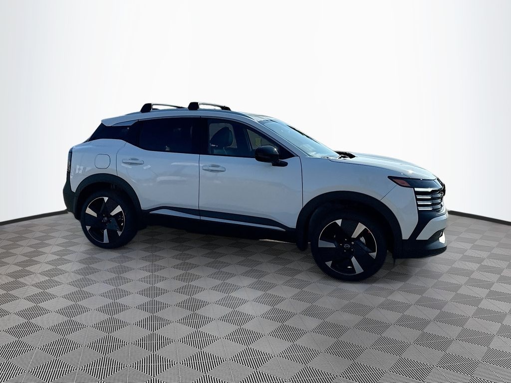 New 2026 Nissan Kicks SR SUV